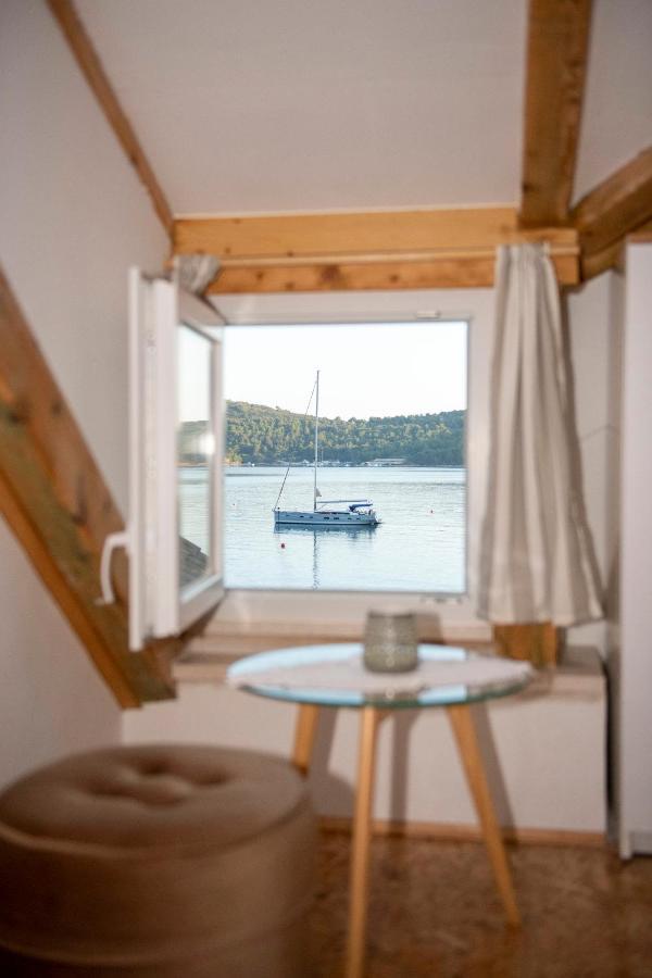 Beachfront Studio Andrina Vis Exterior foto