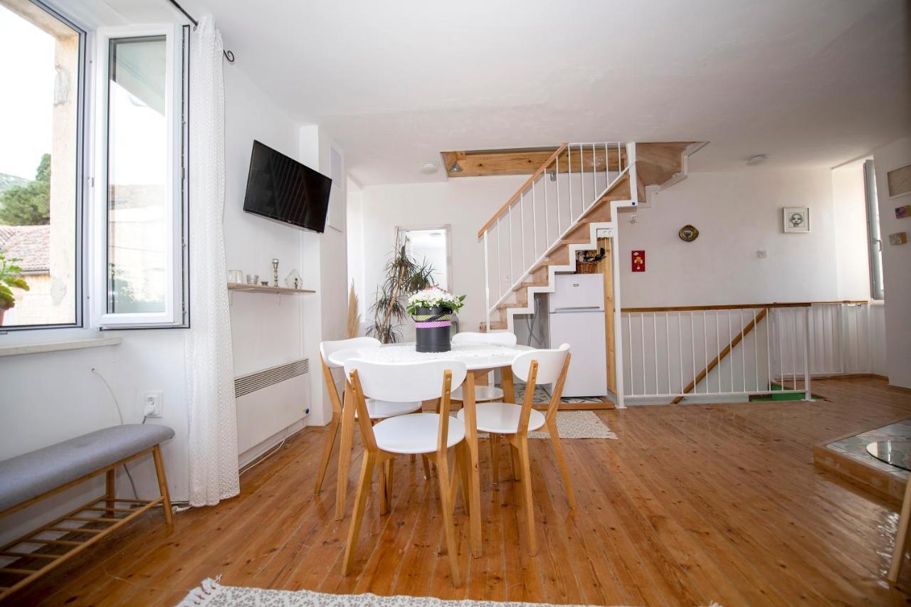 Beachfront Studio Andrina Vis Exterior foto
